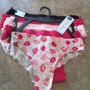 NWT Marilyn Monroe Sz S Panty Set of 4